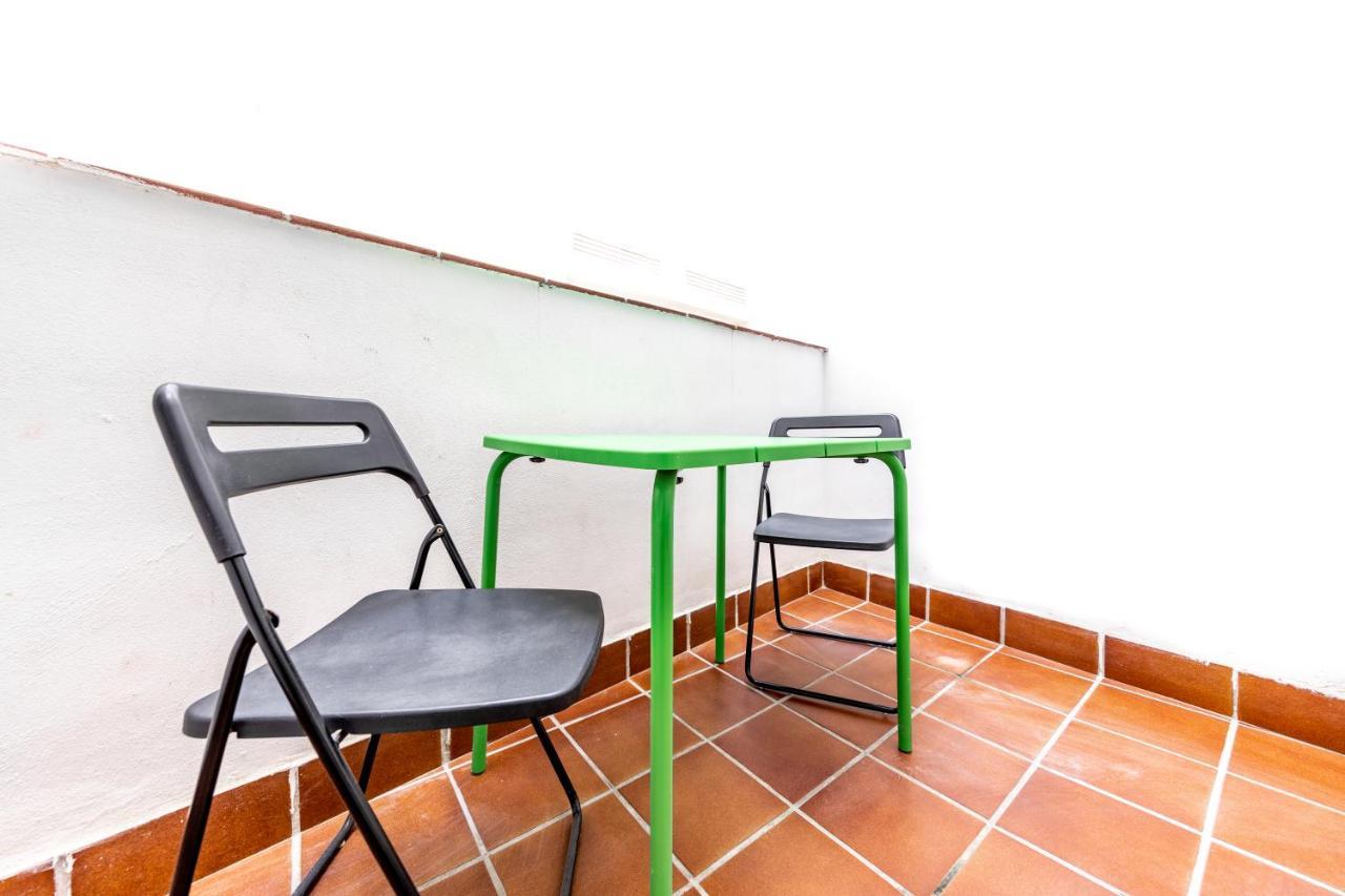 Fun Building Flats By Homeabout Málaga Exterior foto